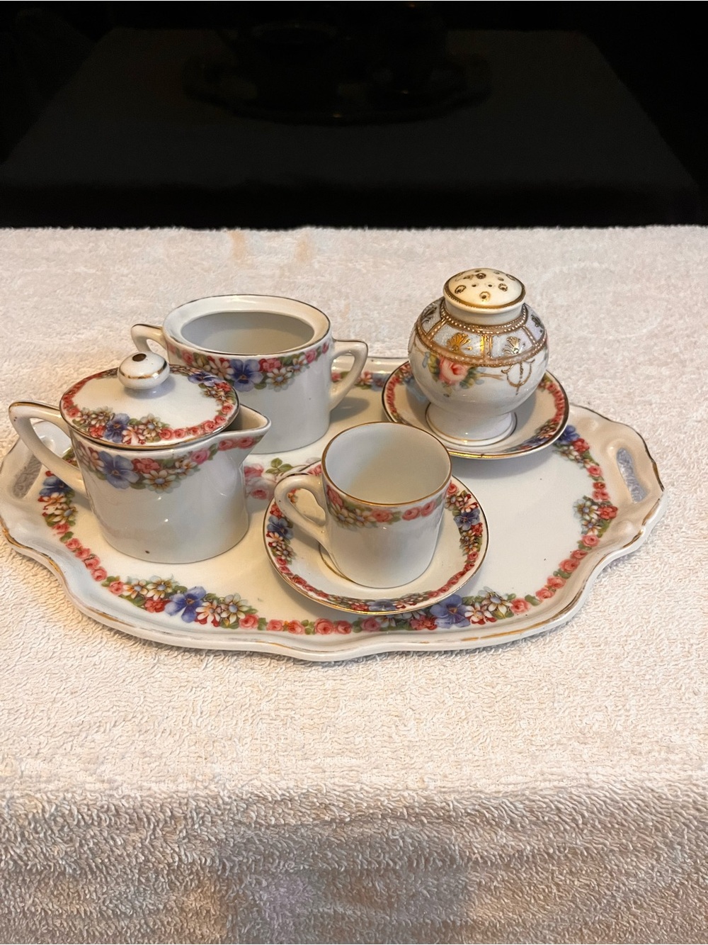 Porcelain Floral Condiment Set in White with Pink & Blue Garland